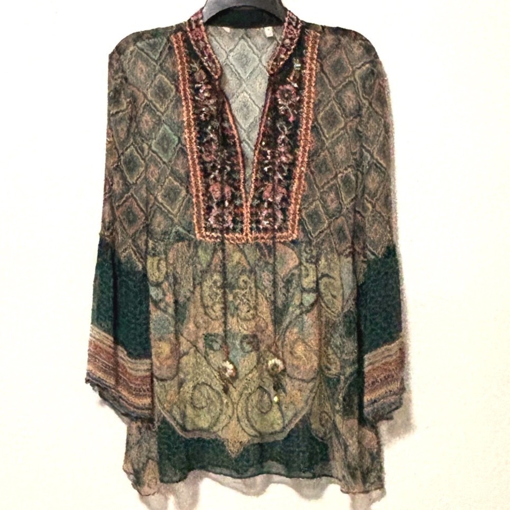 The Shira Tunic PM Emerald Peasant Gypsy Embroidered Bold Sequin Splitd